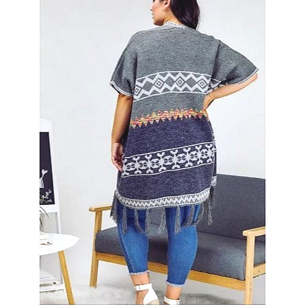 🏷️ Davi & Dani Oversized Fringe Shortsleeve Cardigan Boho Gray Navy - Picture 2 of 2